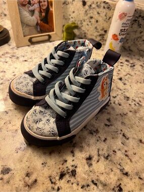 Bluey Kids High-Top Sneakers in Light Blue Stripe with Cartoon Accent